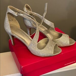 Dream Pairs Glittering Silver Heels
